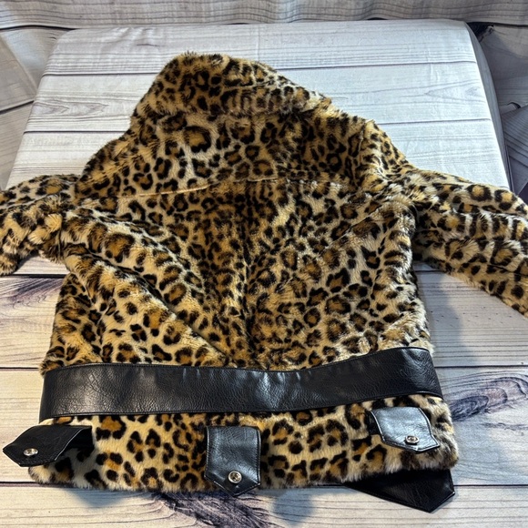 Blank NYC Faux Fur Moto Leopard Print Jacket Belted Size XS bomber style - Picture 12 of 13